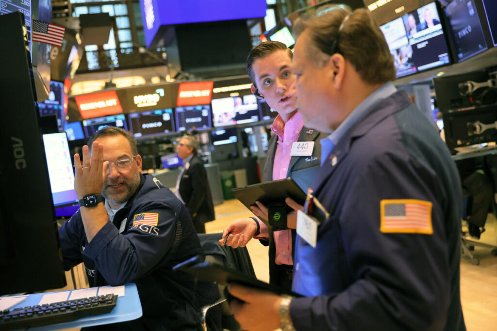 Stocks Edge Up as ‘Big-to-Small’ Rotation Pauses: Markets Wrap