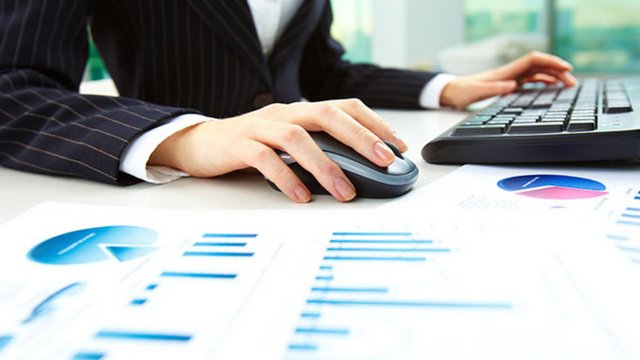 Forex Today - 05/08: Risk Assets Hit; Yen & Franc Surge