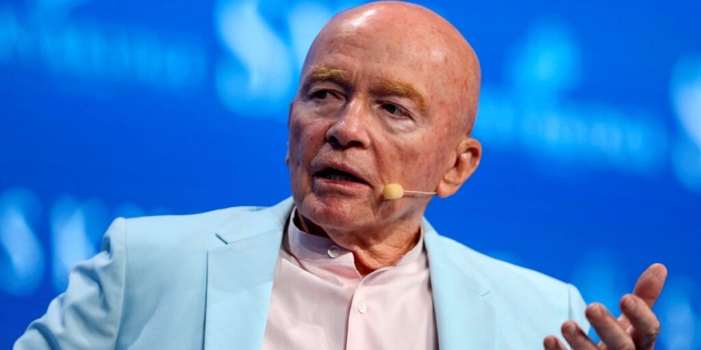 Stock Crash Wasn't a Fluke, More Economic Trouble Coming: Mark Mobius
