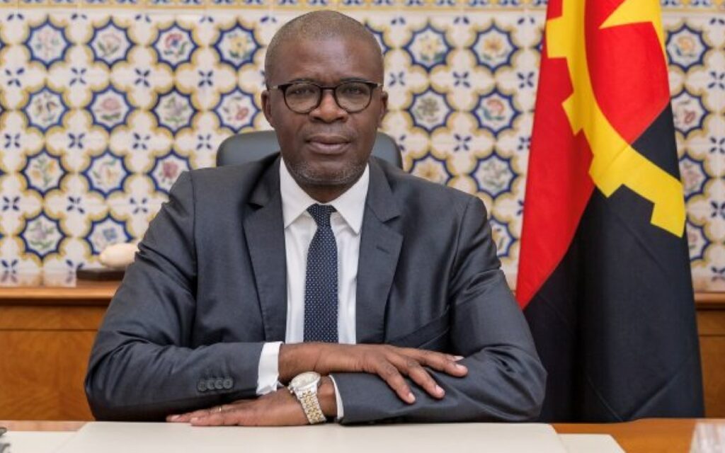 bank angola aog