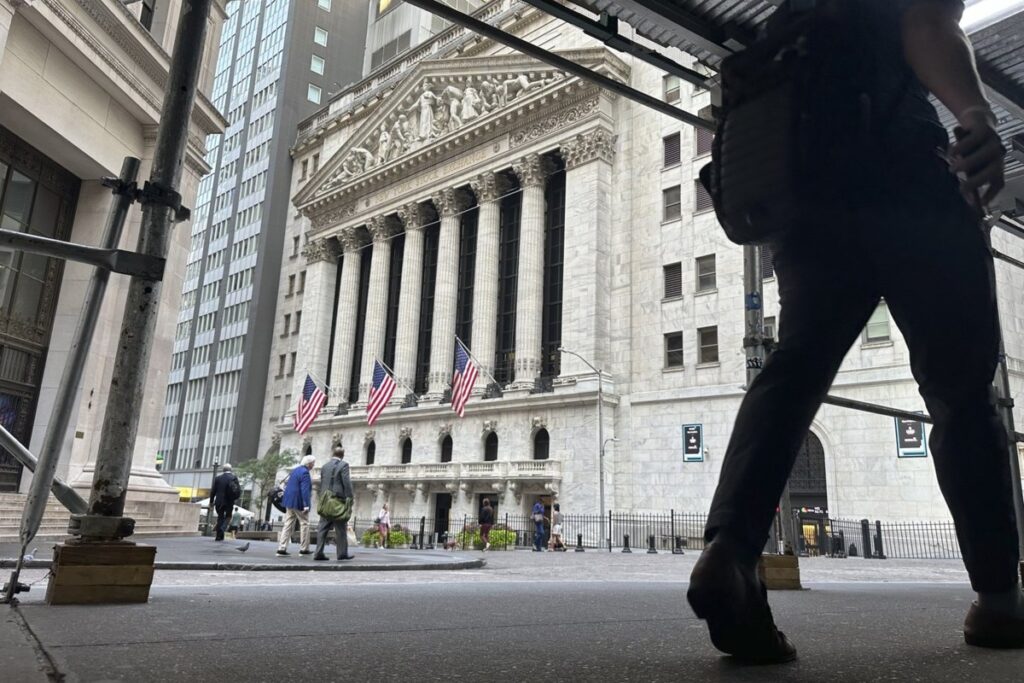 Stock market today: Wall Street ends higher to snap a 4-day losing streak