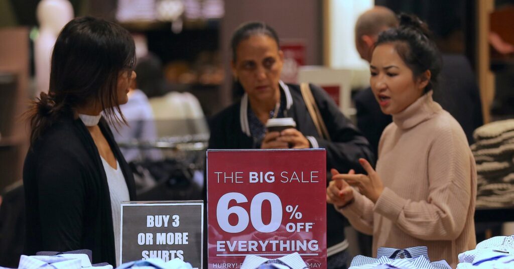 Australia economy stuck in slow lane, household spending drags