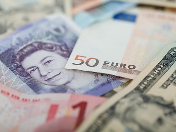 India's forex reserve touches fresh record high of USD 692.3 billion