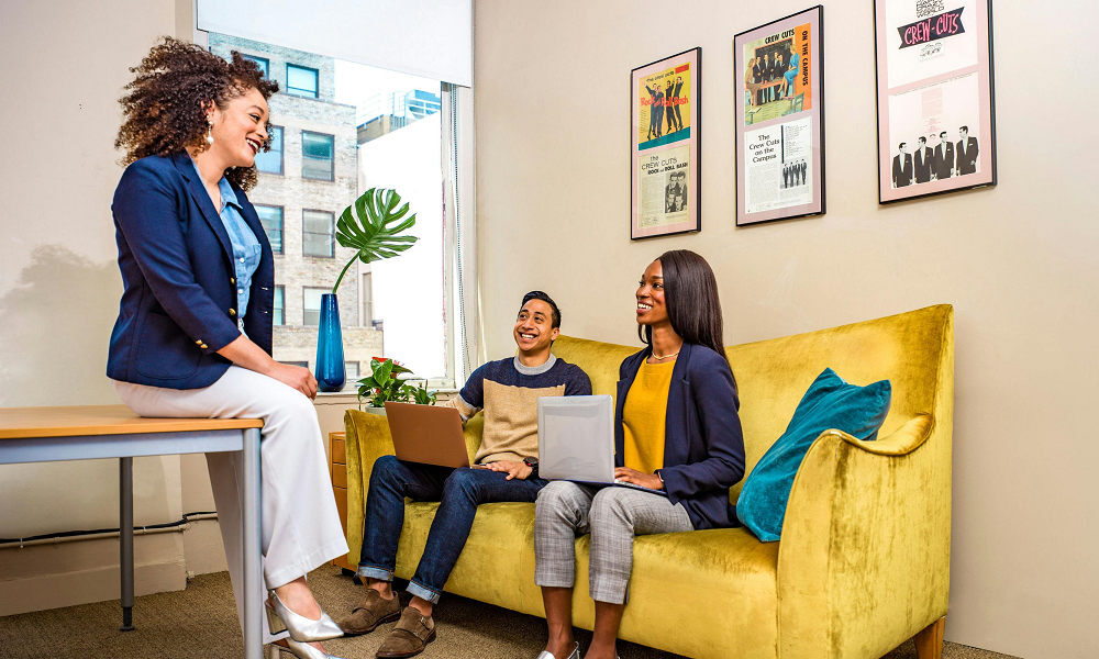 Are We in a 'Vibecession'? 5 Factors Financial Experts Believe Could Be Driving the Trend