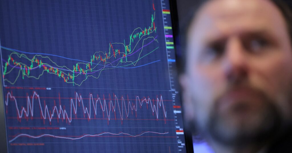 Global equity funds see second weekly outflow on caution over economic outlook