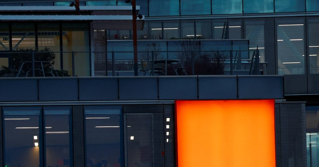 France's Orange to exit New York Stock Exchange