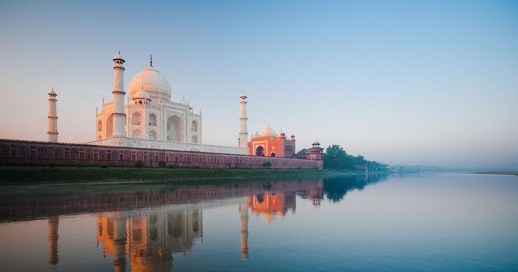Inbound tourists trail pandemic levels, but forex earnings are up: Report