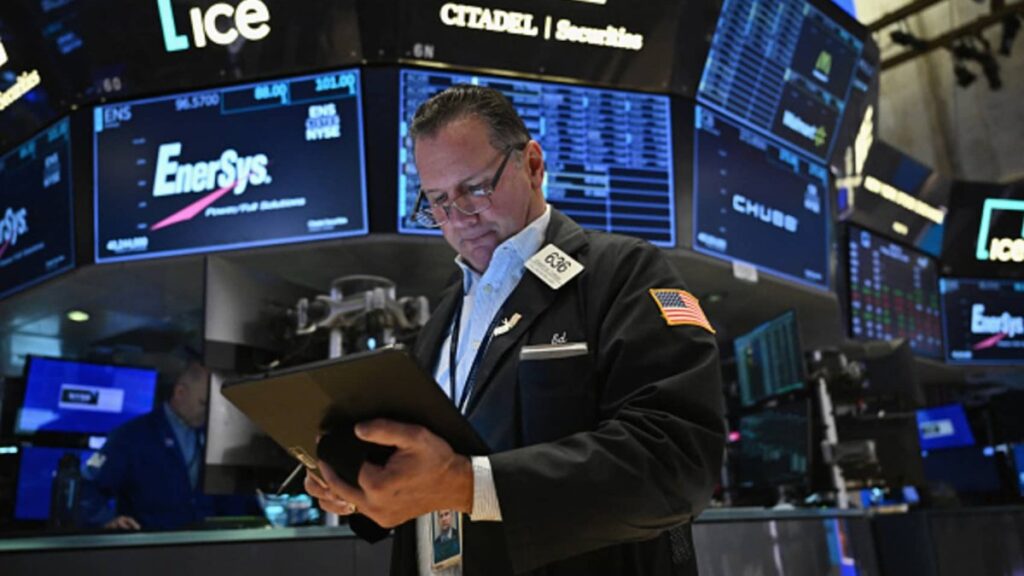 2-year Treasury yield falls as investors fret over economic outlook – NBC10 Philadelphia