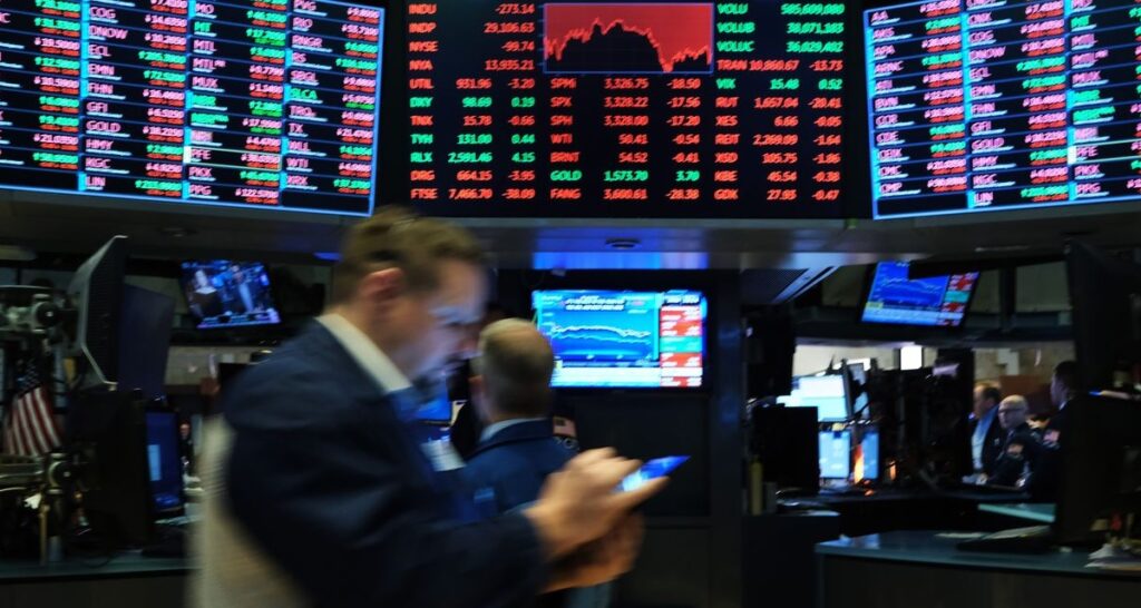 Institutional FX trading volumes slow 1% in September 2024