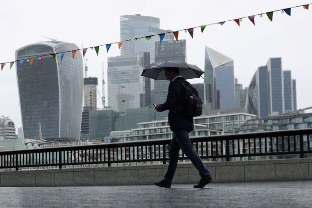 cover Smaller UK firms need help to end &#8216;doom loop&#8217;, think tank says