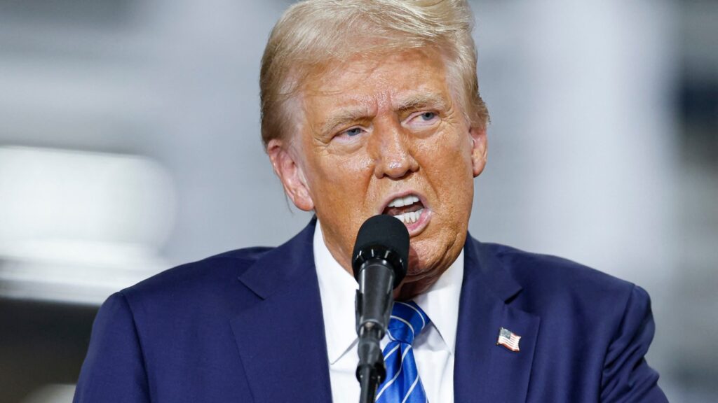 Users Are Getting Scammed Out of Money on Trump's Social Network