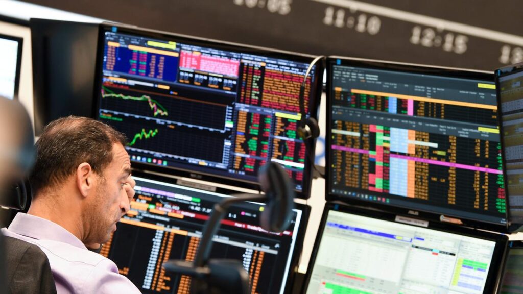 Marktbericht: Stimmungsdämpfer nach Rekordhoch | tagesschau.de
