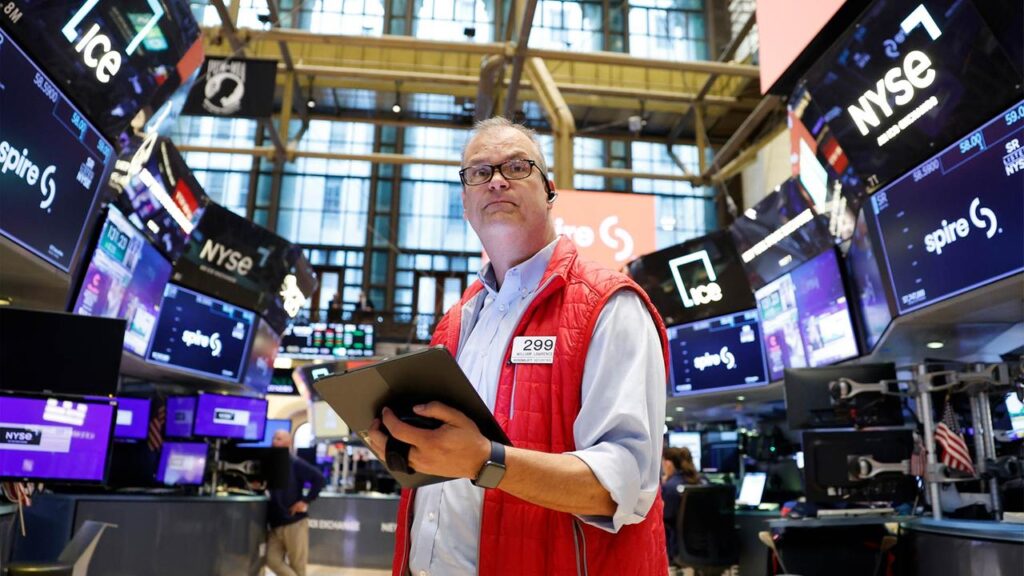 Marktbericht: Sinkende Ölpreise helfen der Wall Street