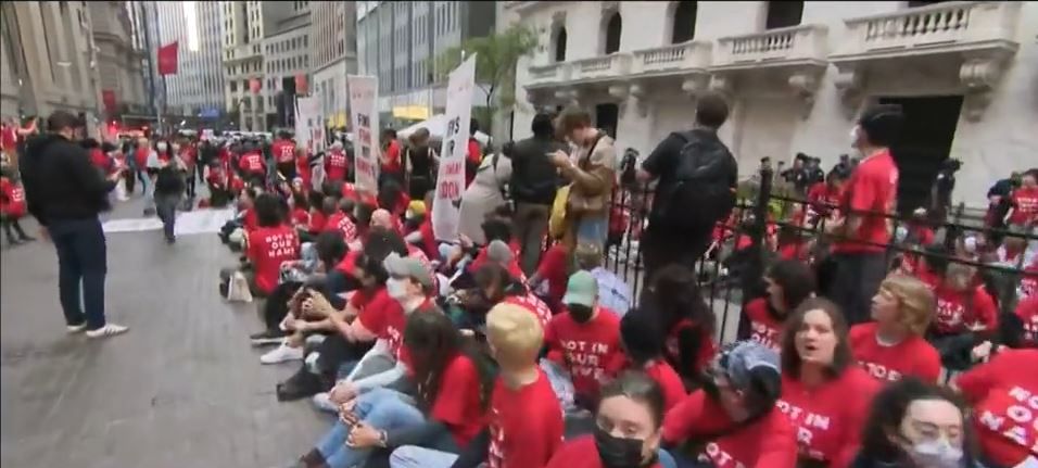 WCBS/WLNY via CNN Newsource