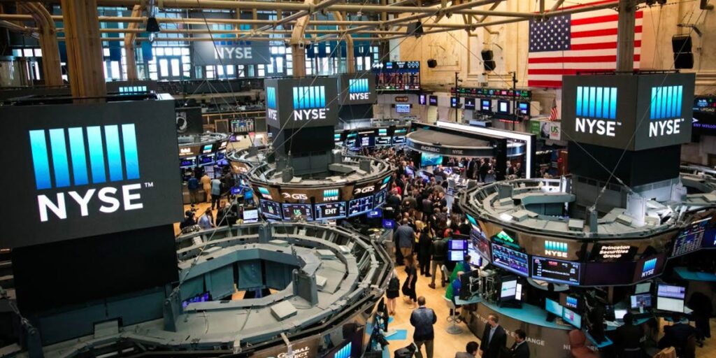 Stock Market Today: US Stocks Notch 5-Week Win Streak Amid Q3 Earnings