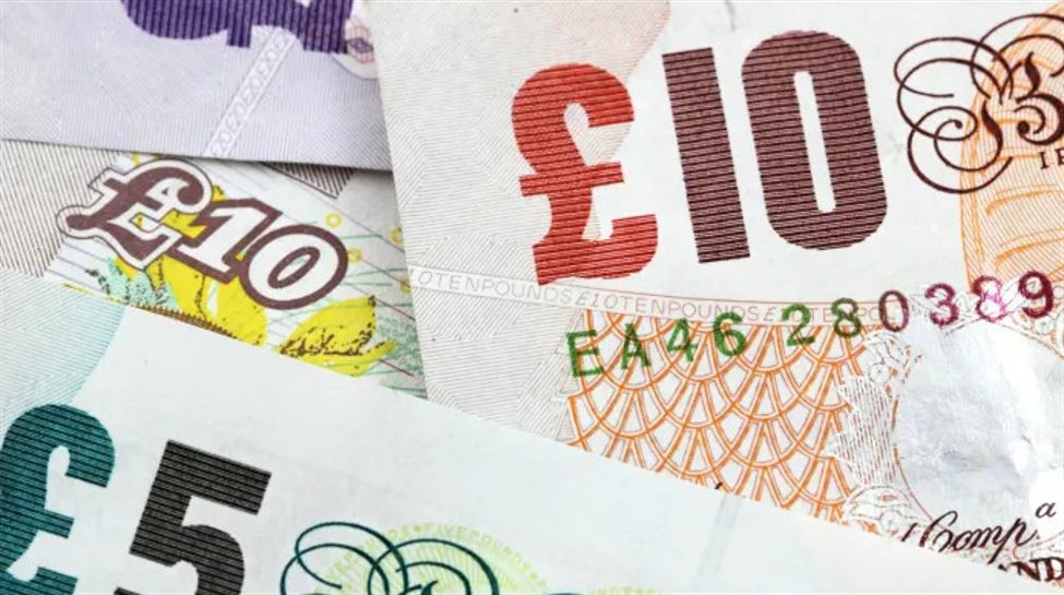 Further signs of a loosening jobs market in the UK - wage growth slows, hiring drop