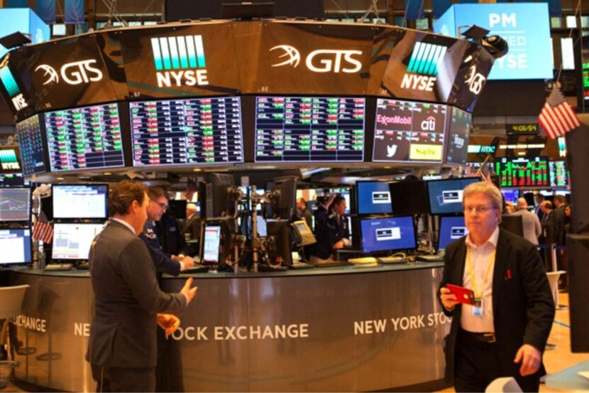 Dow, S&P 500 Poised To Pullback For Record Highs: What's Going On - Invesco QQQ Trust, Series 1 (NASDAQ:QQQ), SPDR S&P 500 (ARCA:SPY)