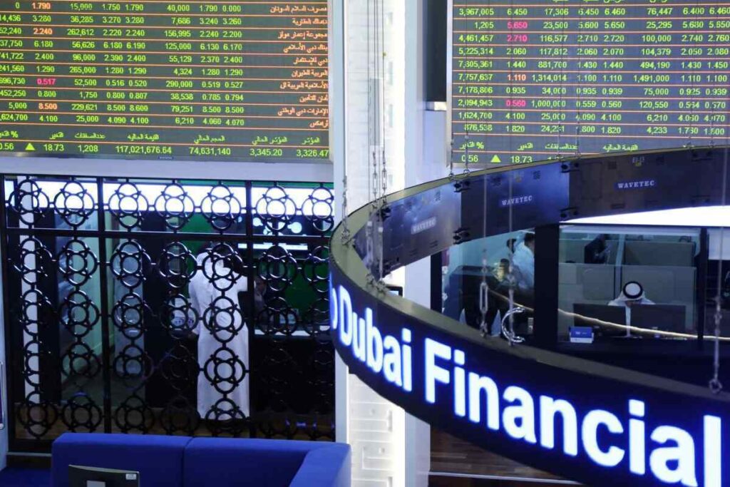 764 major deals drive $15.79 billion in Abu Dhabi, Dubai bourses