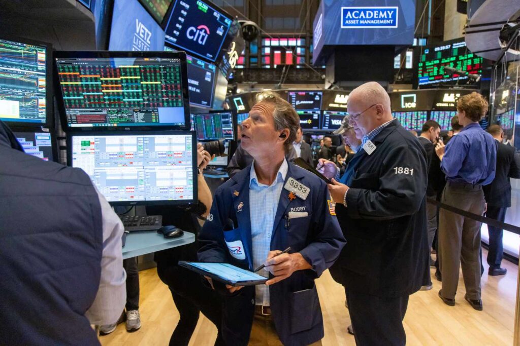 Stocks Hit Record Highs as Election-Fueled Rally Continues; S&P 500, Dow Wrap Up Their Best Weeks of 2024