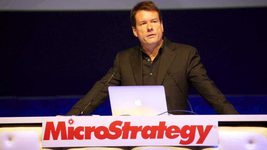 Bitcoin Proxy MicroStrategy Gets 'Strong Buy' Signal From These Technical Indicators, But Here's Why You Should Be Mindful