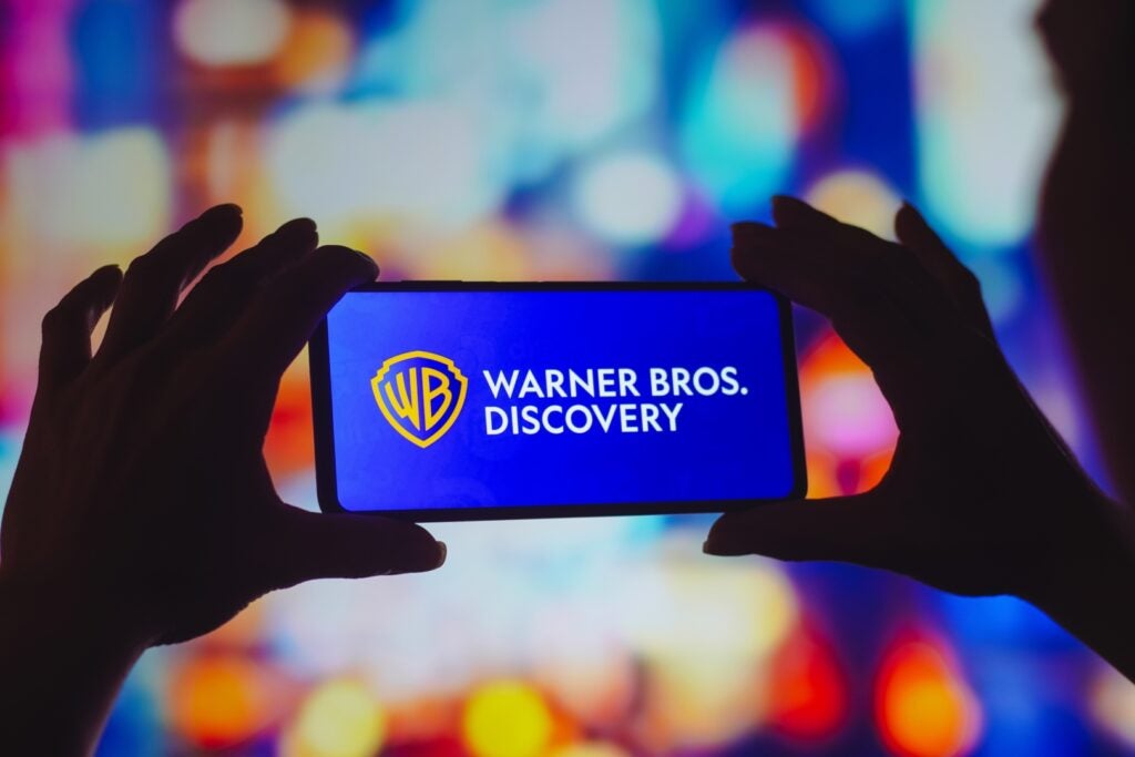Warner Bros. Bounces From Support As NBA Agreement Finalized - Comcast (NASDAQ:CMCSA), Amazon.com (NASDAQ:AMZN)