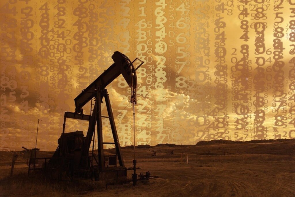 What's Going On With Exxon Mobil (XOM) Stock? - SPDR Select Sector Fund - Energy Select Sector (ARCA:XLE), Exxon Mobil (NYSE:XOM)